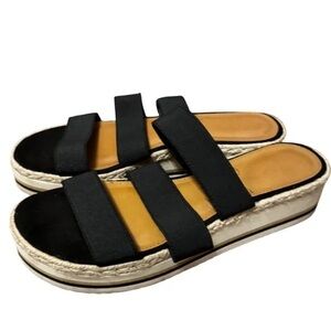 Universal Thread Sandals,‎ Three Straps, Black and White, Size 9.5
